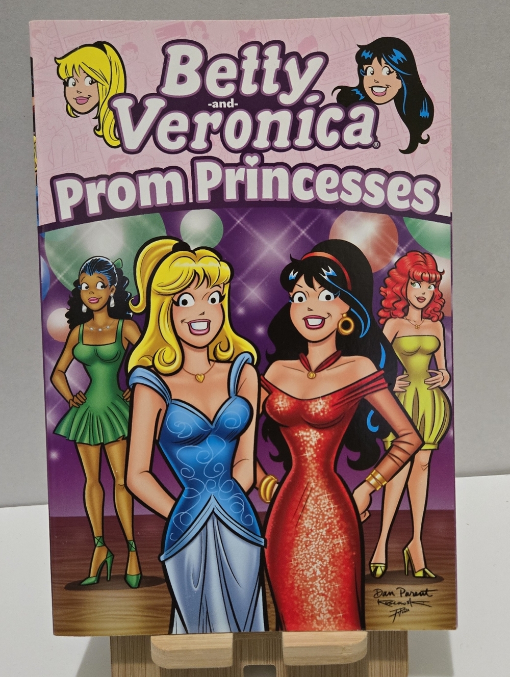 Betty and Veronica Prom Princesses 2012